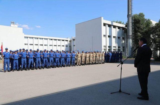 Vali Ercan Topaca, İl Jandarma Komutanlığında Bayramlaşma Programına Katıldı