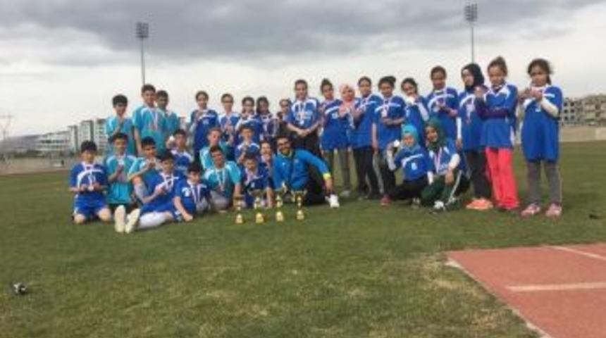 Bel&ouml;ren Yıldız Atletizm Takımı Puanlı Atletizm Finallerinde Derece Yaptı