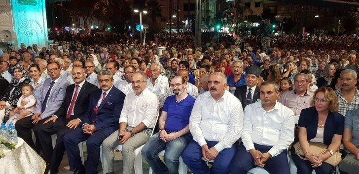 Kurtuluş Kutlamalarına Atlı Efeler Ve Trt Sanatçıları Damga Vurdu G3