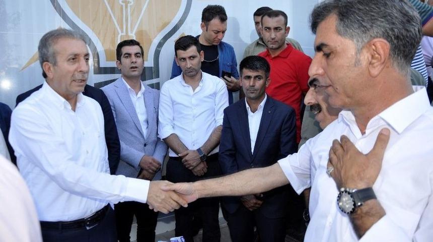 Ak Parti Diyarbakır İl Başkanlığı Vatandaşlarla Bayramlaştı