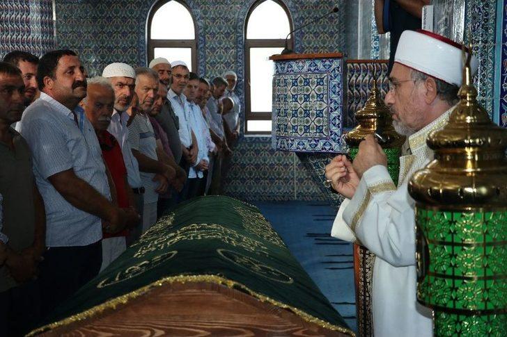 Kendi Aracı Altında Can Veren Tarım Ve Orman İl Müdürü Toprağa Verildi G1