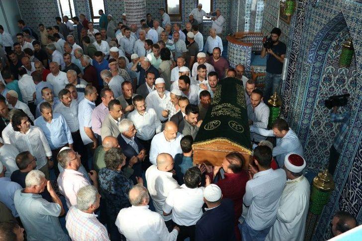 Kendi Aracı Altında Can Veren Tarım Ve Orman İl Müdürü Toprağa Verildi G2