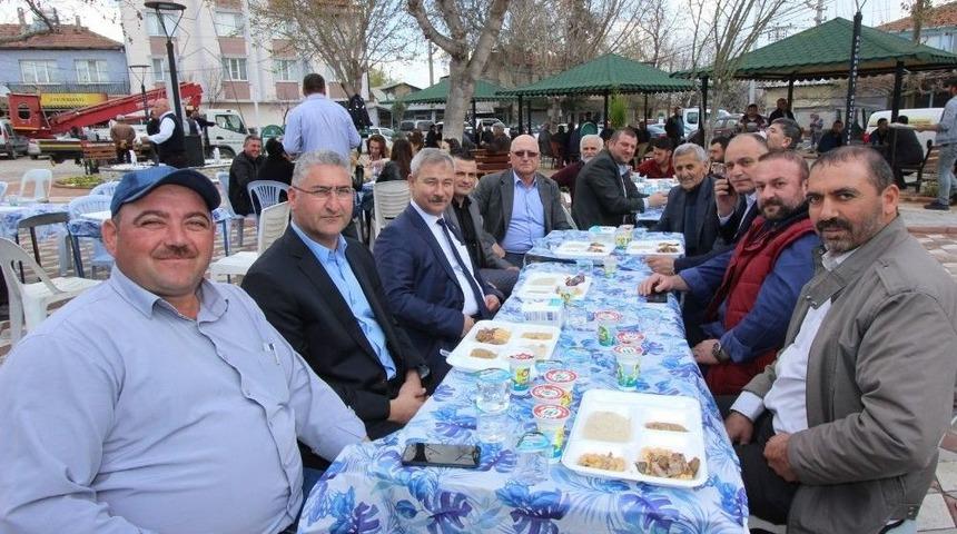 Başkan Yaralı, Kumkuyucak’ta Hayır Yemeğine Katıldı