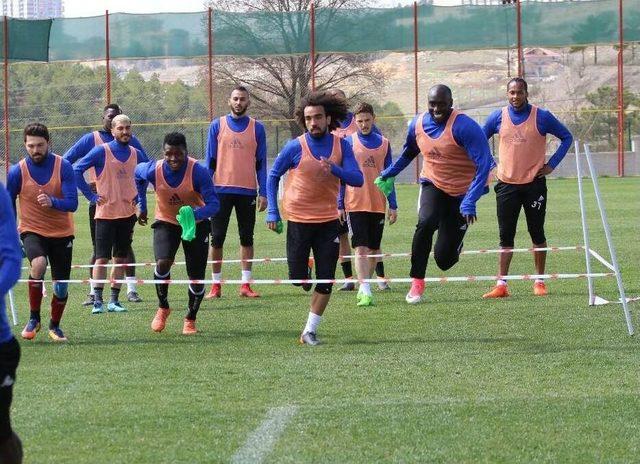 Evkur Yeni Malatyaspor Trabzonspor’u Gözüne Kestirdi