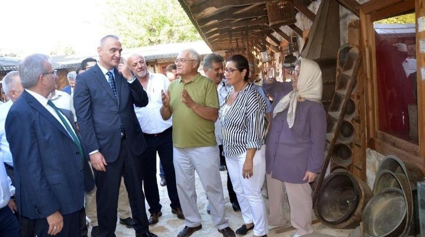 Kültür Ve Turizm Bakanı Ersoy Baba Ocağında
