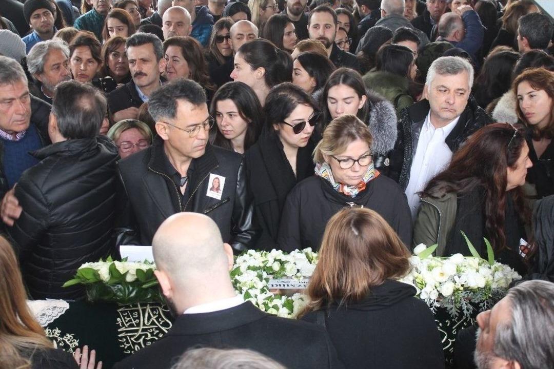 U&ccedil;ak Kazasında Hayatını Kaybeden İki Arkadaş Son Yolculuklarına Uğurlandı