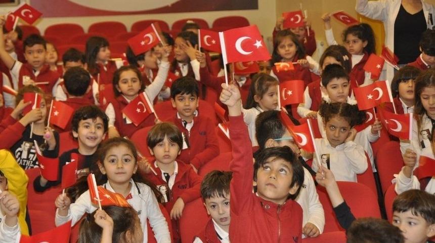 Minik Gkv&rsquo;liler &Ccedil;anakkale Oratoryosunu Sahneledi