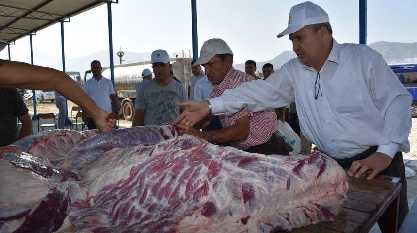 Yunusemre’den 3 Bin İhtiyaç Sahibine Kurban Eti