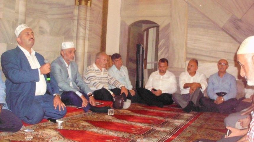 T&uuml;rel&rsquo;den Babası İ&ccedil;in Mevlid