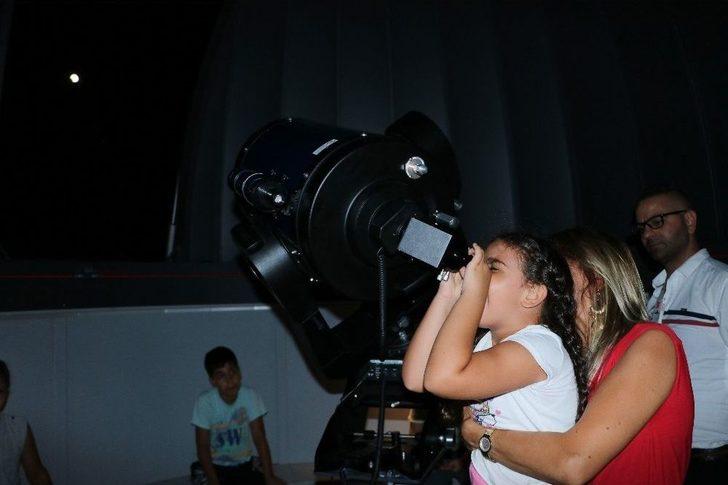 Hataylılar Kanlı Ay Tutulmasını Teleskopla İzledi G1