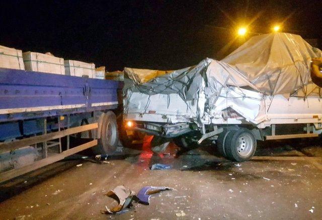 Yol Kapanınca Temizlik Polislere Kaldı