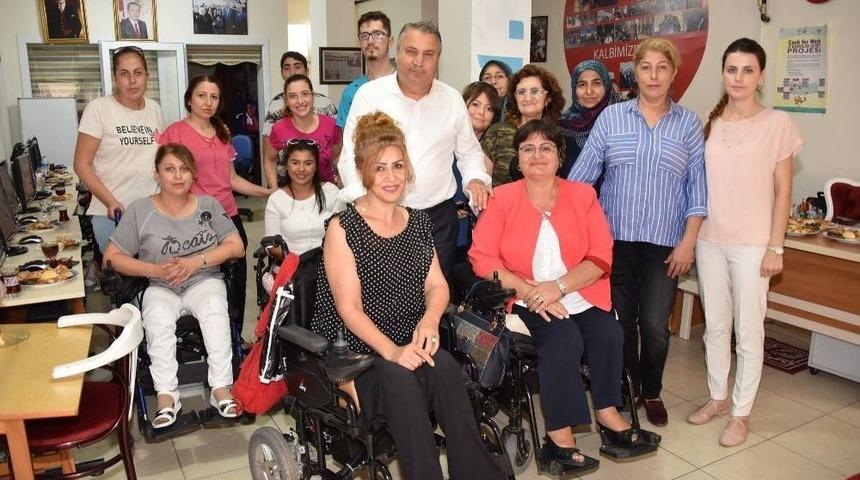 Başkan Çerçi, Bedensel Engellilerle Buluştu