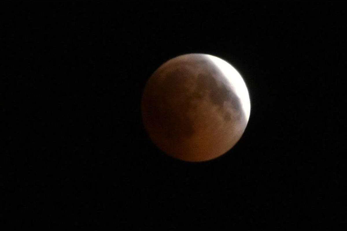 Kanlı Ay Tutulması G&uuml;m&uuml;şhane&rsquo;de Merakla İzlendi
