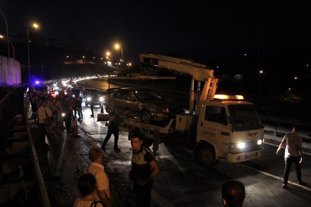 Tem&rsquo;de 9 Ara&ccedil; Birbirine Girdi: 6 Yaralı