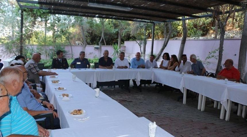 Kuşadası’nda Bayramlaşma Kervansaray’da Yapıldı