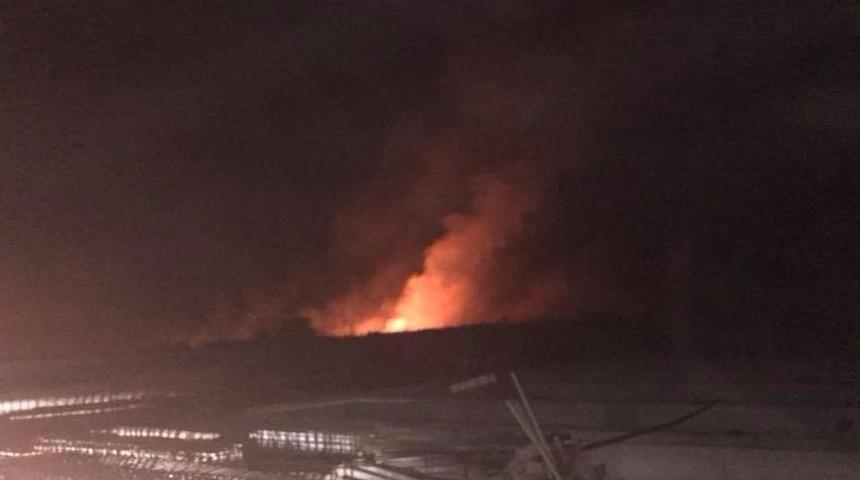 Anız Yangını Fabrikalara Sıçramadan Söndürüldü