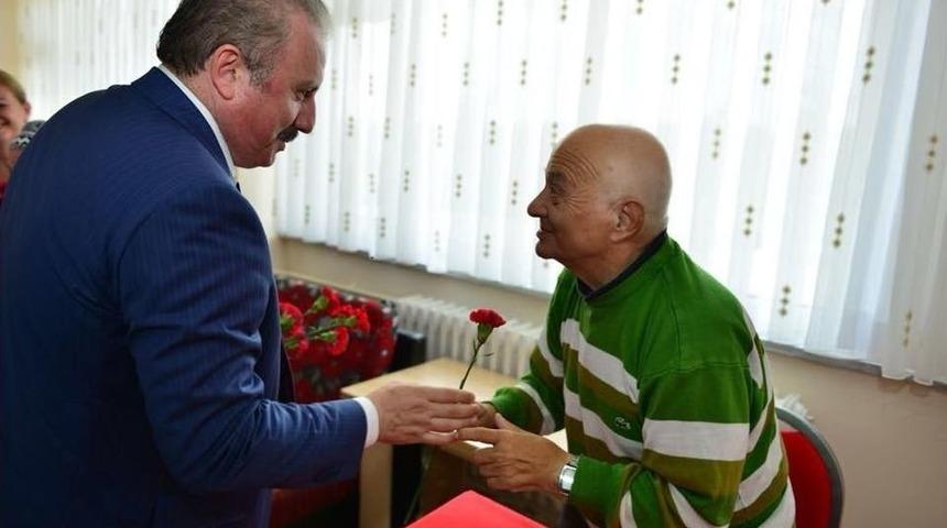 Şentop, Huzurevi Ve Sevgi Evi&rsquo;nde Bayramlaştı