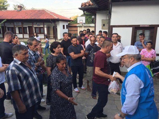 Türkiye’den Gönderilen Kurban Etleri Mehmet Akif Ersoy’un Baba Ocağında Dağıtıldı