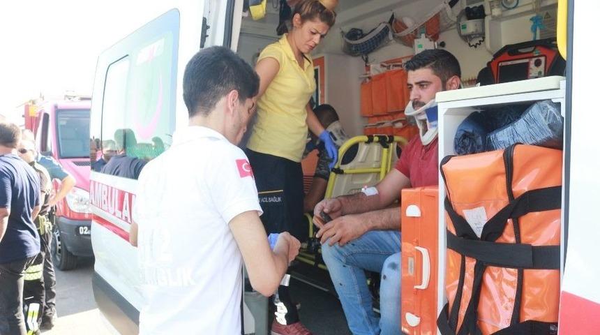 Virajı Alamayan Otomobil Dereye Uçtu: 2 Yaralı