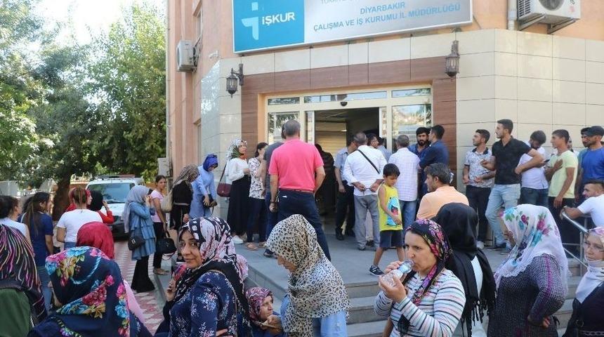 İş-kur’da İş İzdihamı