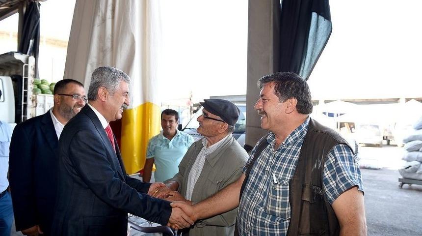 Belediye Başkanı Hal Pazarı Esnafıyla Kahvaltıda Buluştu