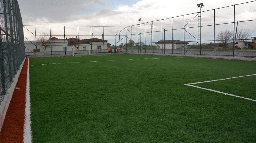 Tepecik Ve Halıtlı Halı Sahaları A&ccedil;ılışa Hazırlanıyor