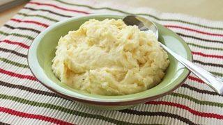 Kaşarlı patates püresi nasıl yapılır?