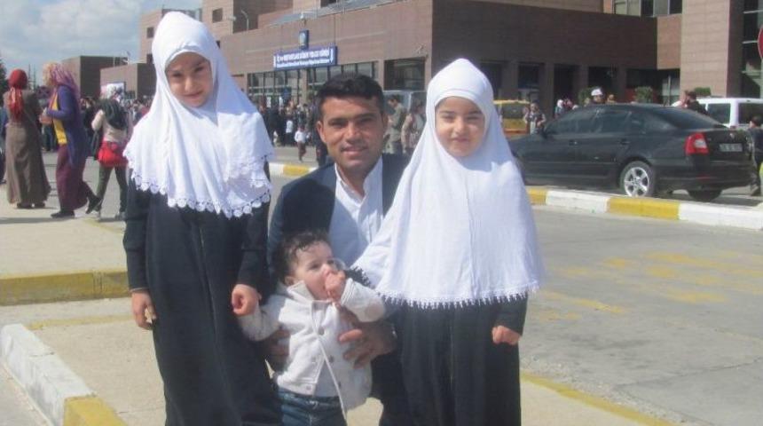 Minik Kardeşler, Bu Kez Mehmet&ccedil;ik İ&ccedil;in Kutsal Topraklarda