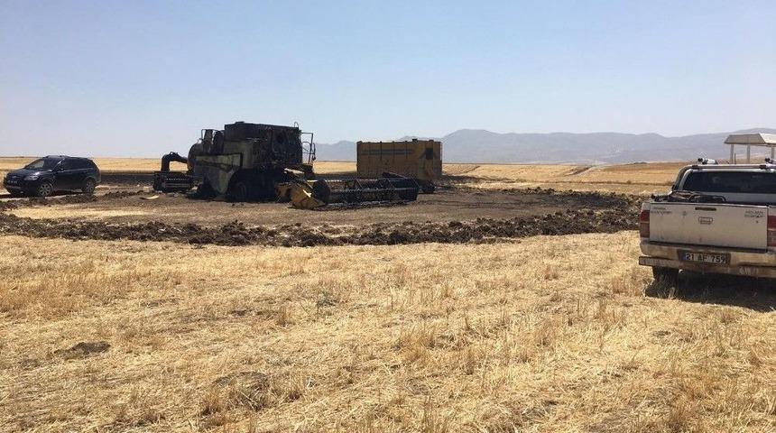 Bi&ccedil;erd&ouml;verden Kaynaklı Yangında 20 D&ouml;n&uuml;ml&uuml;k Tarla K&uuml;l Oldu