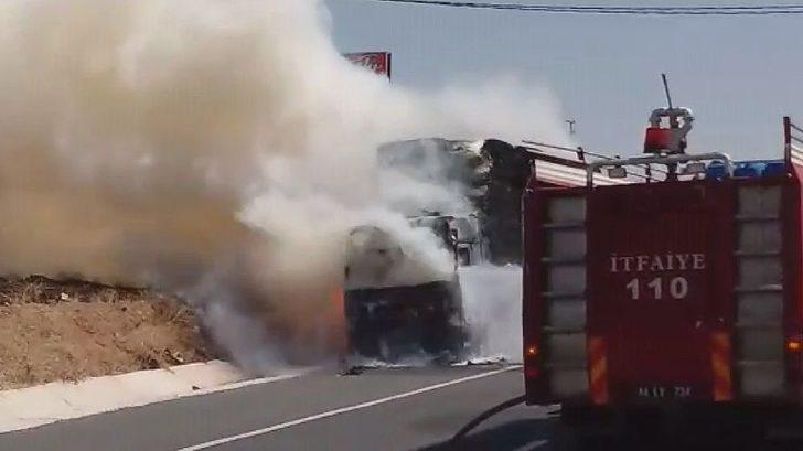 Saman Yüklü Tır Alev Alev Yandı G3