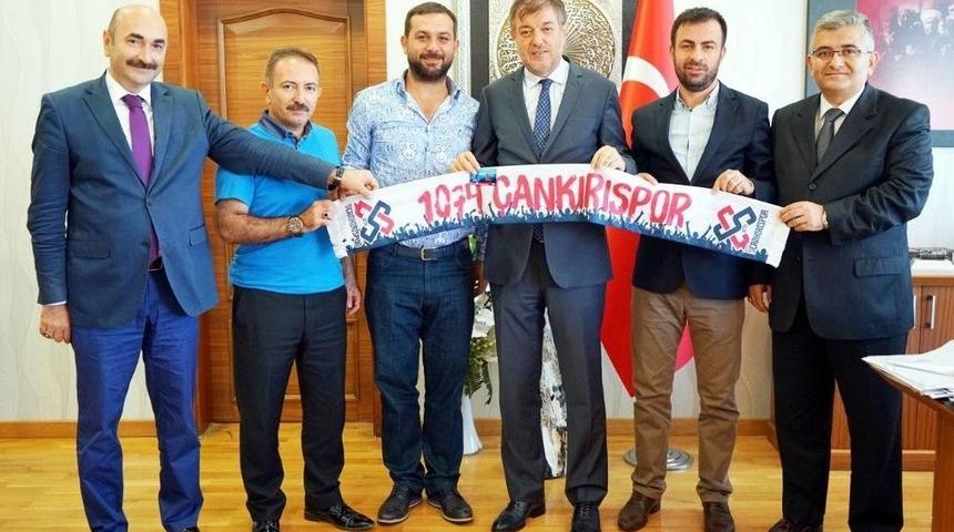 Üniversitelerden Spora Destek