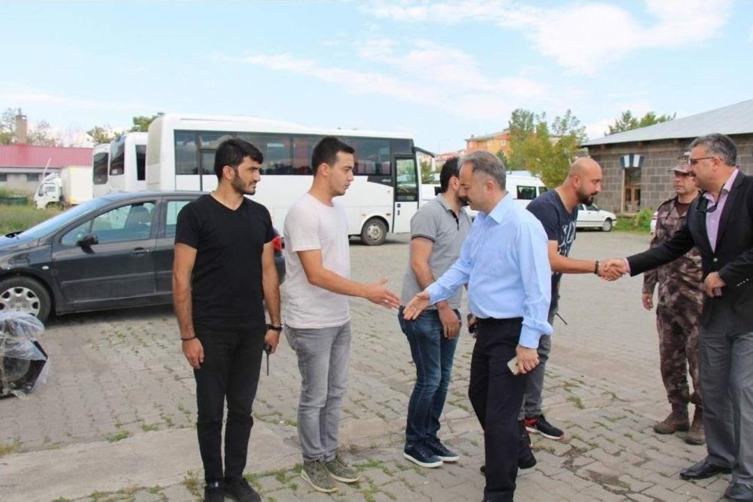 Kars Emniyet M&uuml;d&uuml;r&uuml; Bitirik, Personelle Bayramlaştı