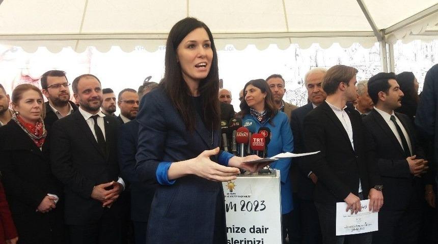 Karaarslan, "şehrim 2023" Otob&uuml;s&uuml;nde Vatandaşlarla Buluştu