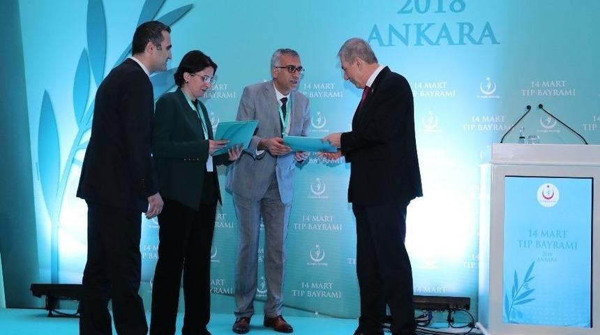 Adıyaman&rsquo;da Yılın Hekimleri Belirlendi