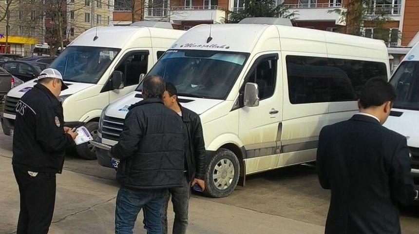 Fatsa&rsquo;da Polis Okul Servis Ara&ccedil;larını Denetledi