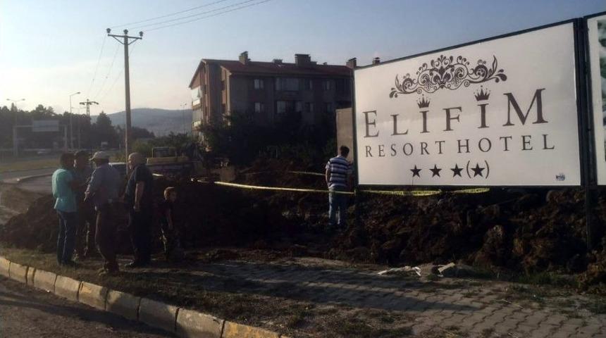 Göçük Altında Kalan İşçi Hastanede Hayatını Kaybetti