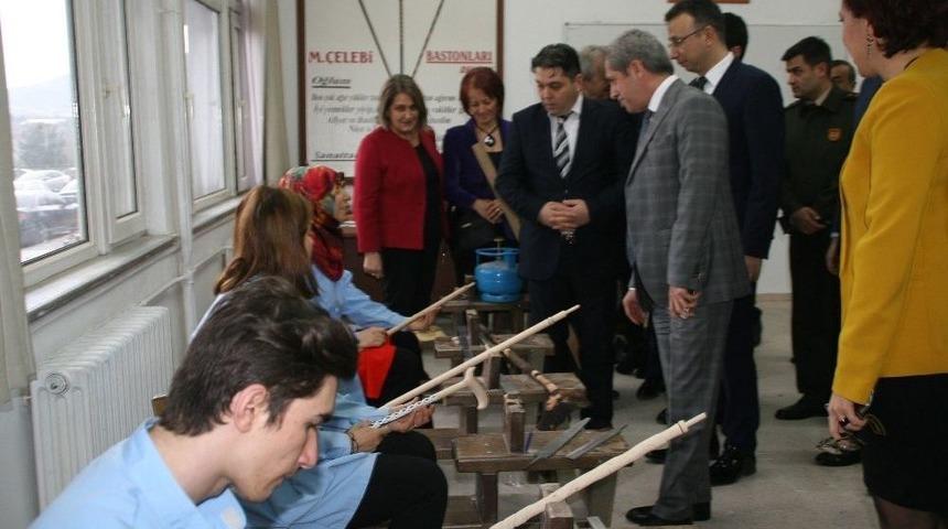 Vali Ahmet &Ccedil;ınar &Ouml;ğrencilerle Bir Araya Geldi