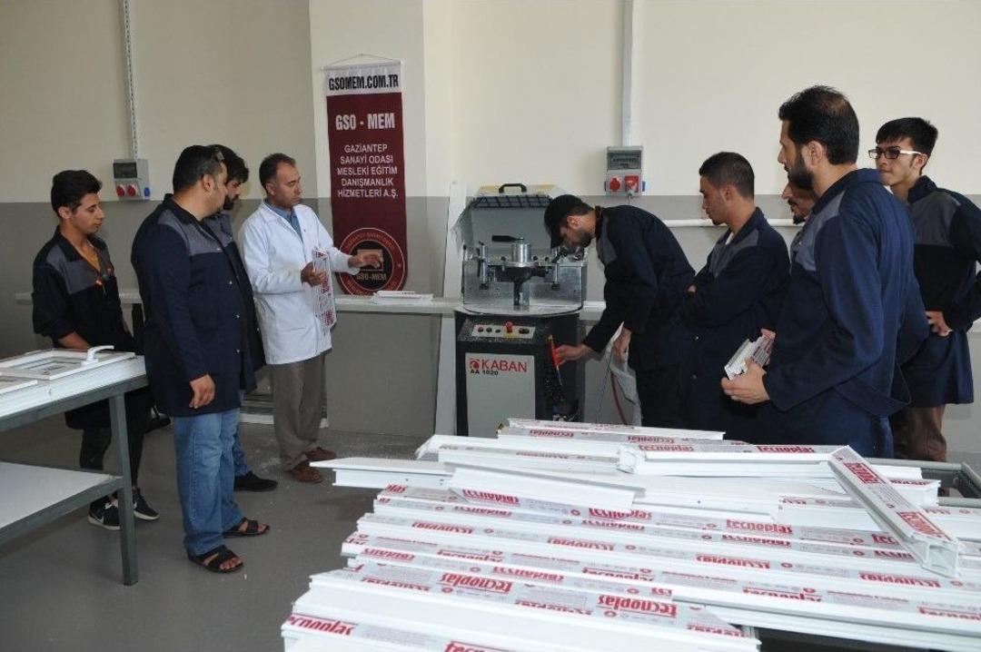 Gso-mem Uygulamalı Eğitimlerle Sanayiye Nitelikli İş G&uuml;c&uuml; Kazandırıyor