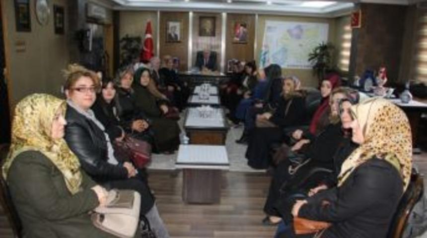 Ak Parti Kadın Kollarından Başkan Memiş&rsquo;e Ziyaret