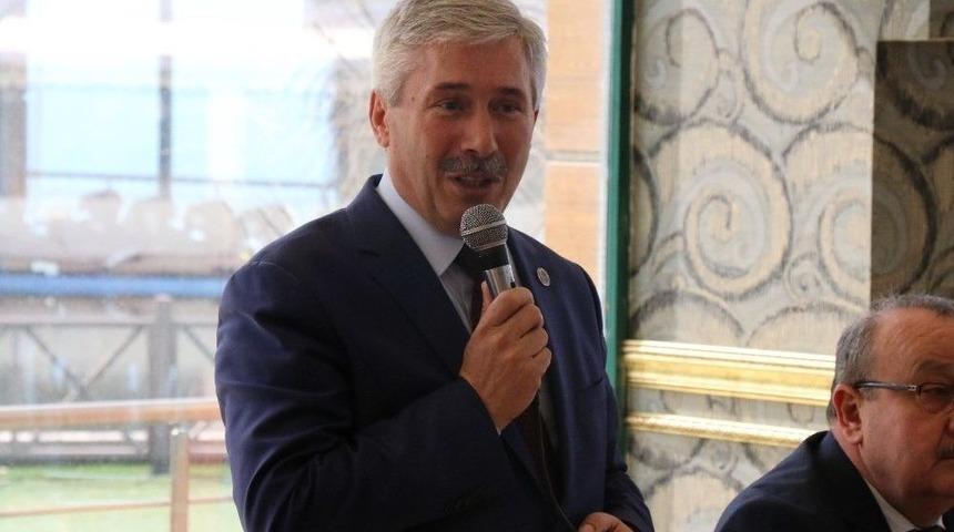 Başkan Yılmaz, Okul M&uuml;d&uuml;rleri İle Bir Araya Geldi