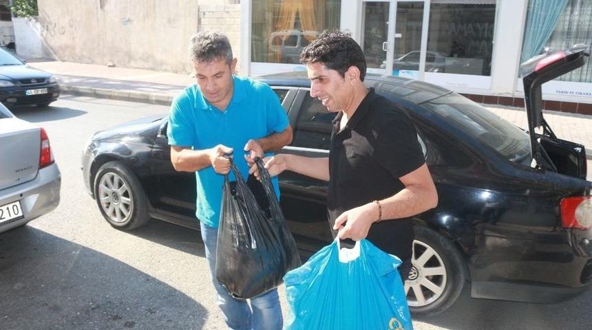 Mahalle Muhtarından &Ouml;rnek Davranış