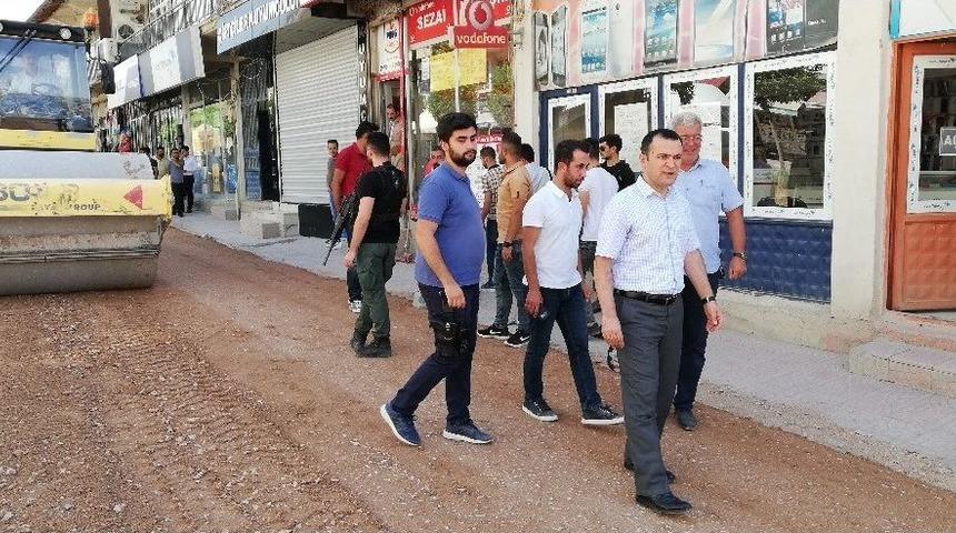 Şemdinli&rsquo;de Sıcak Asfalt &Ccedil;alışması