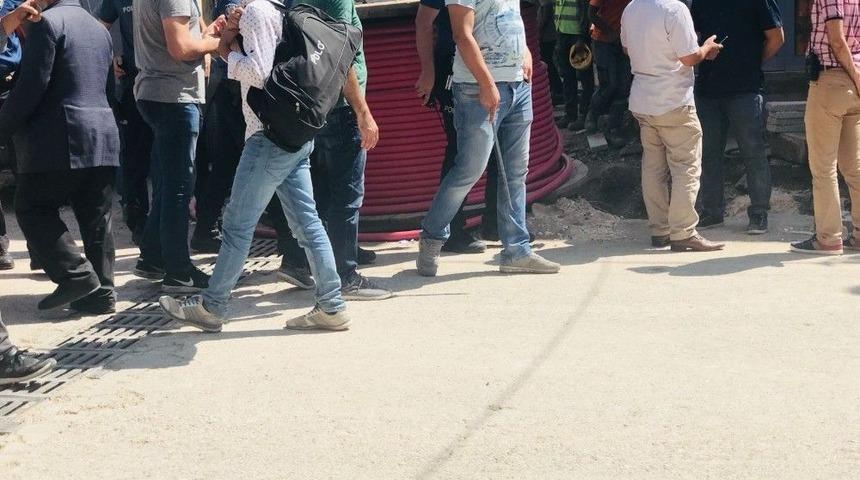 İki Aile Arasında Taşlı Sopalı Kavga: 4 Yaralı