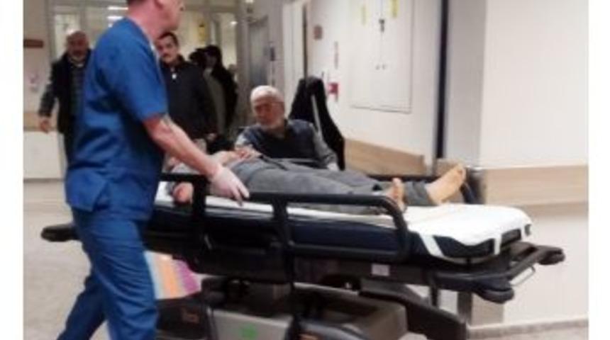 Servisten İnen &Ouml;ğrenciye Kamyonet &Ccedil;arptı