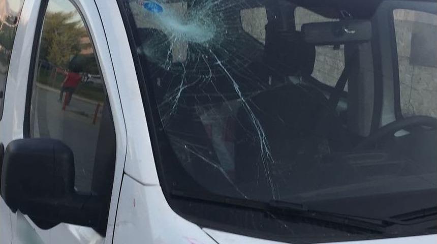 Hafif Ticari Araç Bisiklete Çarptı: 1 Yaralı