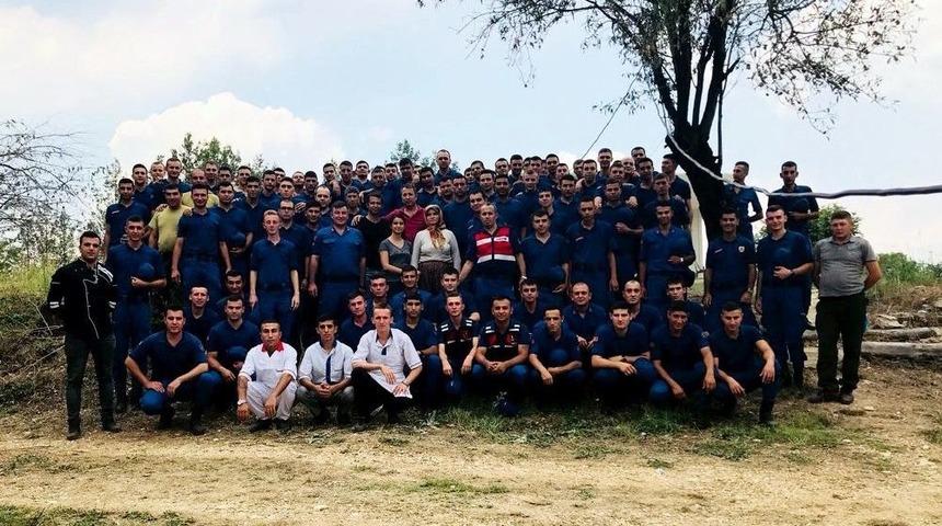 Şehit Aileleri Kurbanlıklarını Askerle Paylaştı