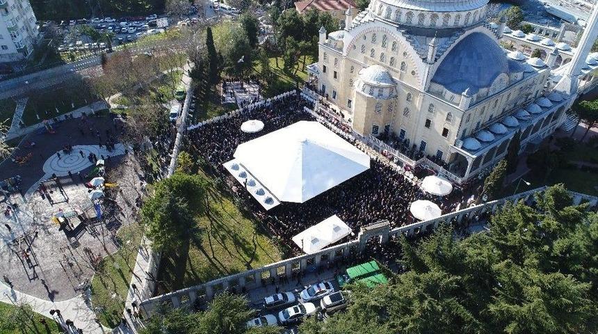 Mina Başaran Ve İki Arkadaşı Son Yolculuğuna Uğurlandı