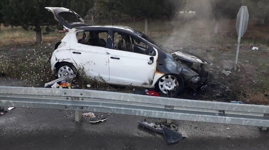 Sandıklı&rsquo;da Trafik Kazası: Bebek &Ouml;ld&uuml;, 3 Kişi Yaralandı