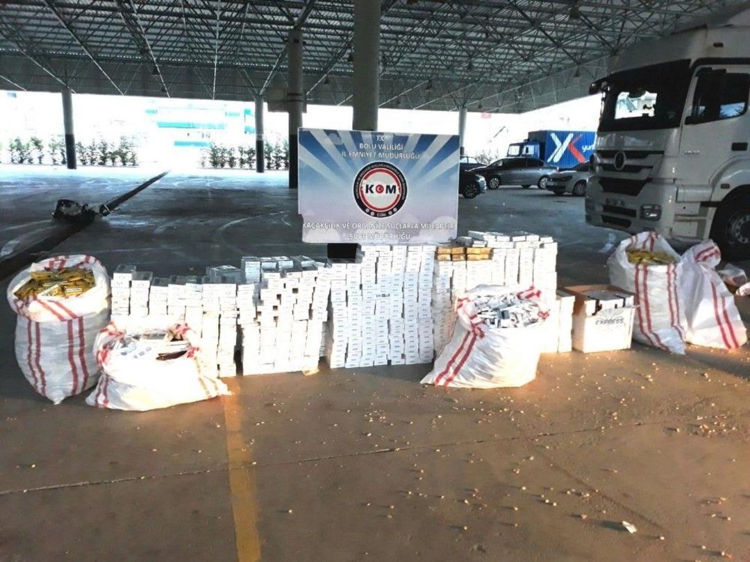 Kargo Ara&ccedil;larında Ka&ccedil;ak Sigara Ve T&uuml;t&uuml;n Ele Ge&ccedil;irildi