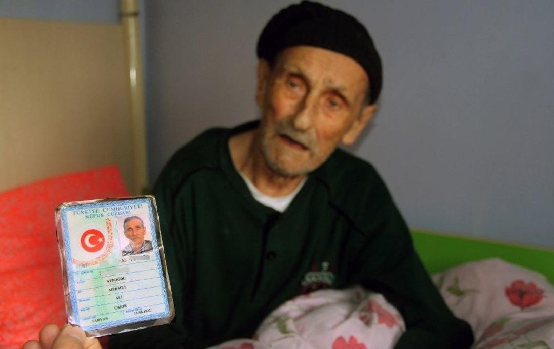 3 Osmanlı Padişahı, 12 Cumhurbaşkanı, 27 Başbakan, 1 Başkan G&ouml;rd&uuml;